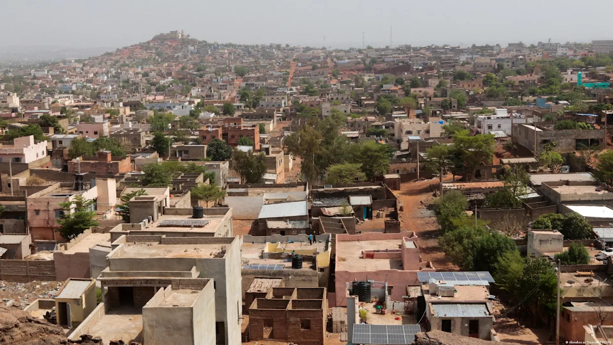 Road blockades enforced by armed groups restrict travel to Bamako