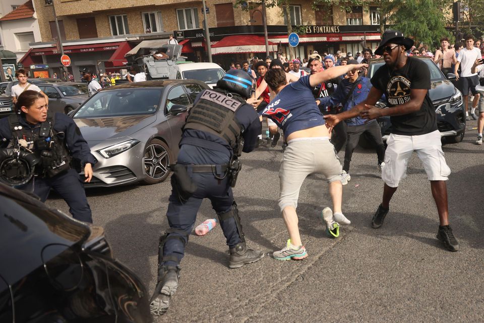 clashes near Parc des Princes
