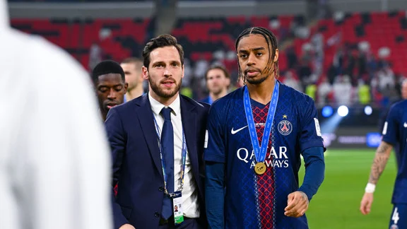 Bradley Barcola in action for Paris Saint-Germain