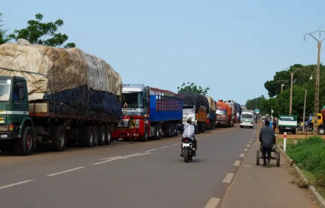 Negotiations between Niger and Benin signal imminent border reopening after three years of closure following Niger's 2023 military takeover.